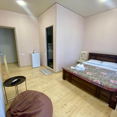 Moedani-Very Center Apartments In クタイシ エクステリア 写真