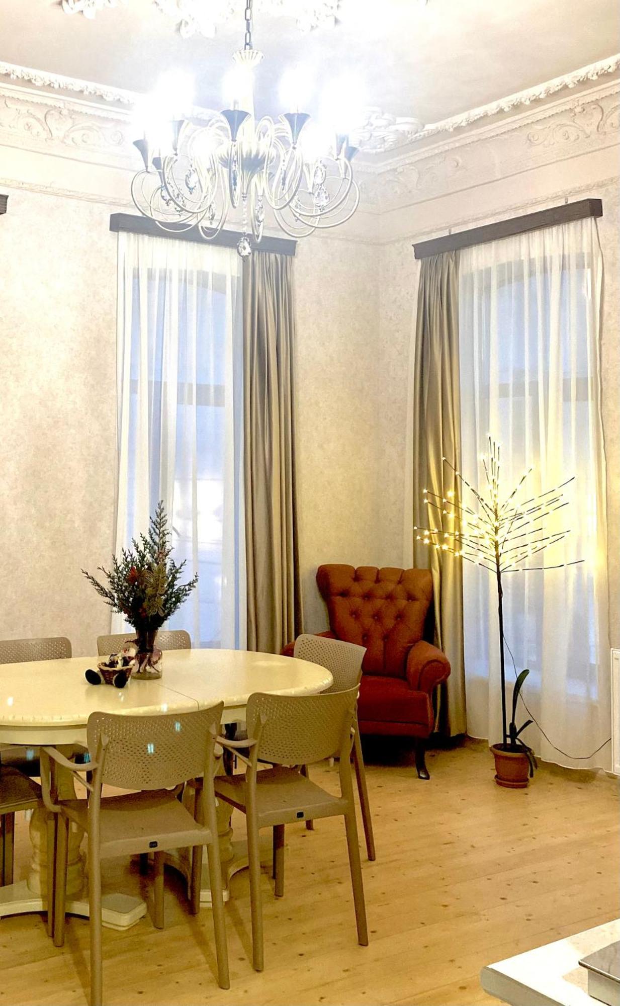 Moedani-Very Center Apartments In クタイシ エクステリア 写真